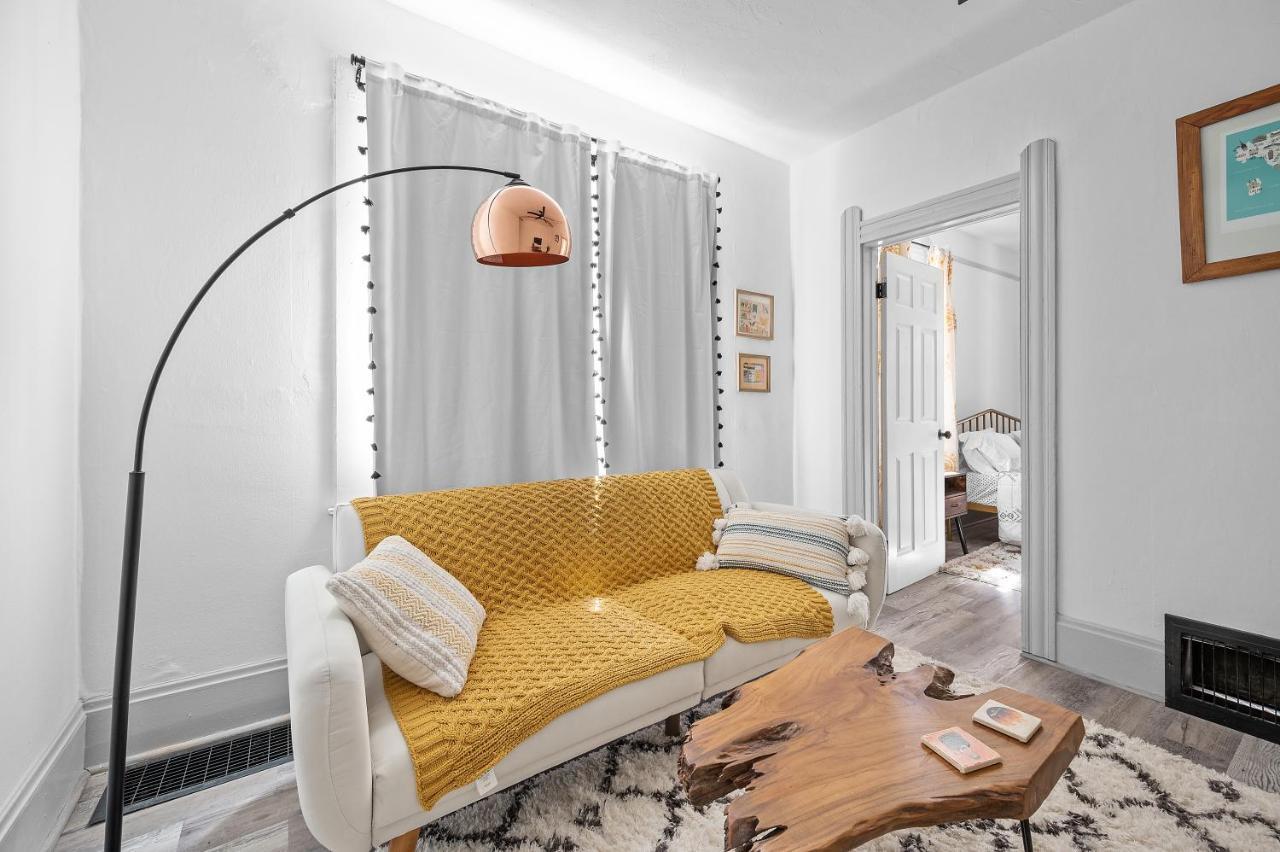 Center Of Little Italy #2 Apartment Cleveland Bagian luar foto