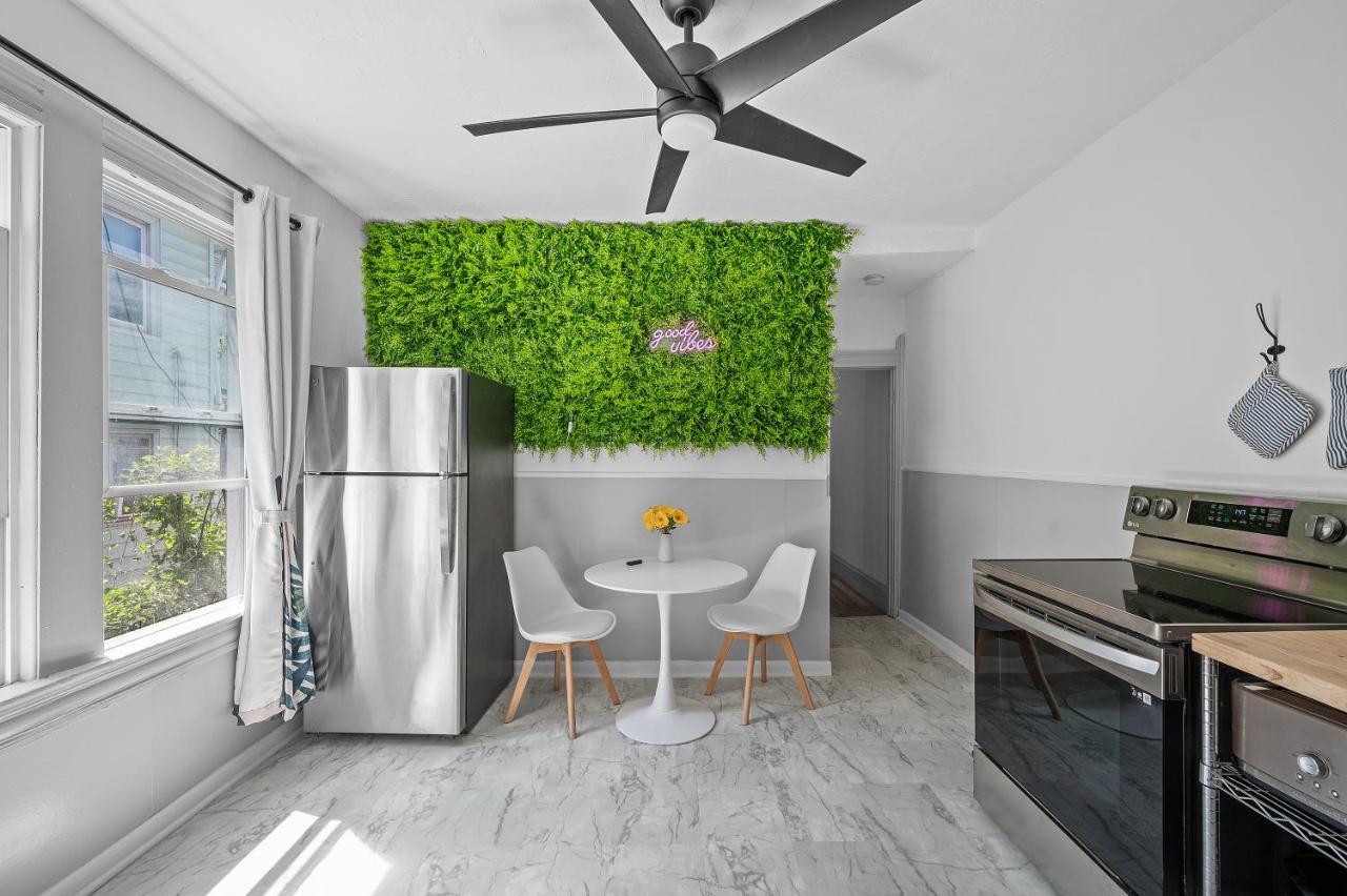Center Of Little Italy #2 Apartment Cleveland Bagian luar foto