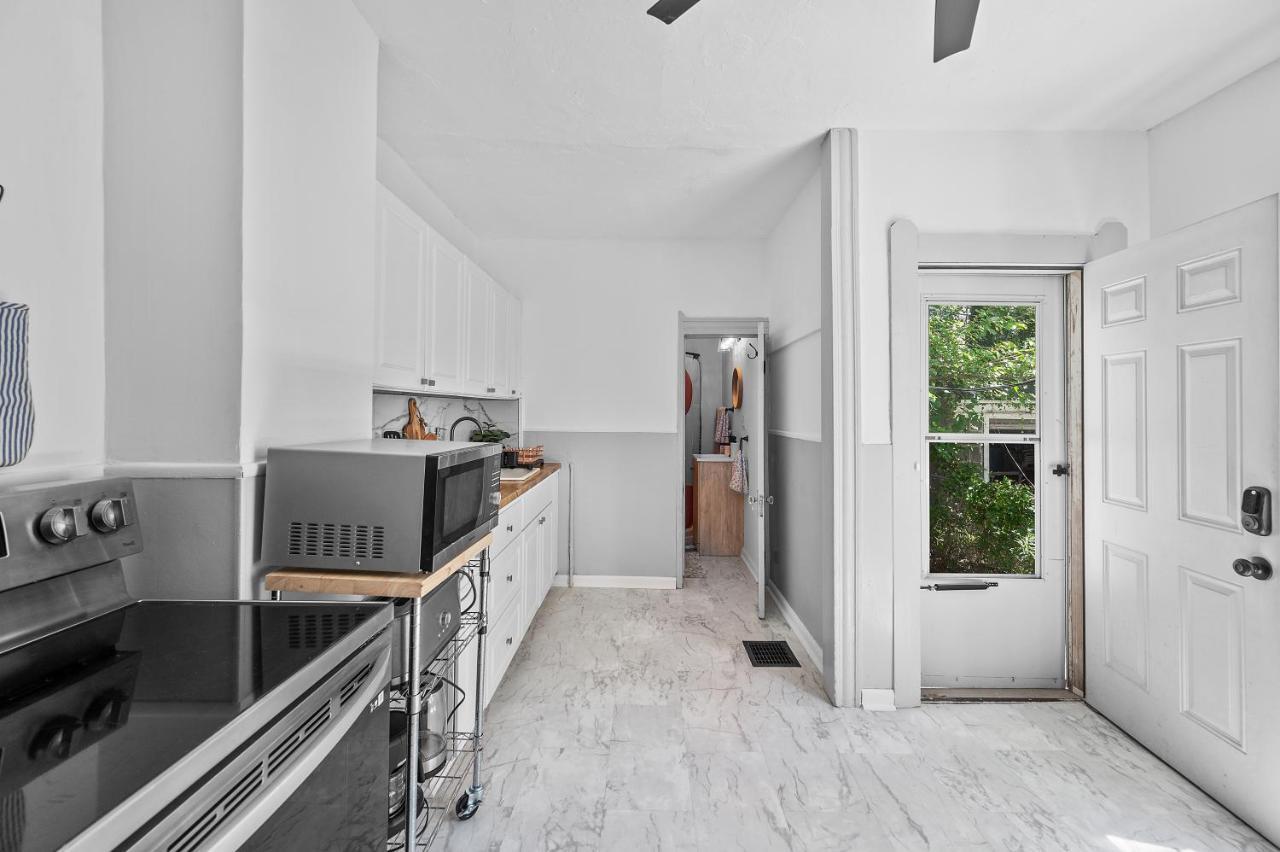 Center Of Little Italy #2 Apartment Cleveland Bagian luar foto
