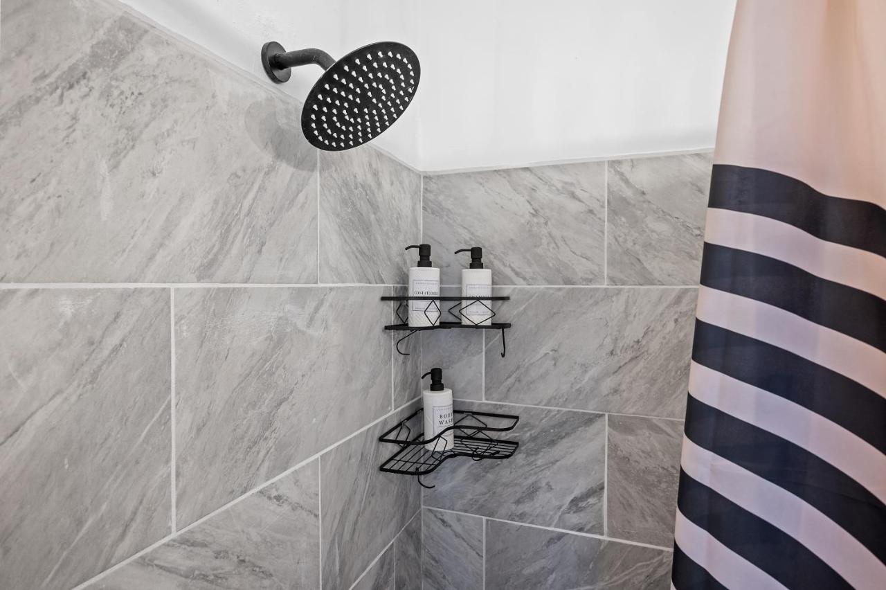 Center Of Little Italy #2 Apartment Cleveland Bagian luar foto
